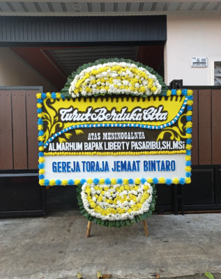 Papan Bunga Duka di BUTON